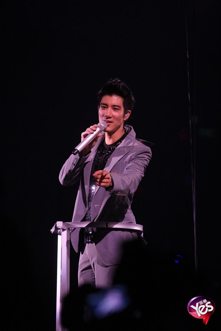 王力宏上海演唱会 MUSIC-MANII2013“火力全开” 王力宏上海演唱会 MUSIC-MANII2013“火力全开”