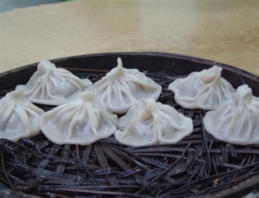 灌汤包 灌汤包