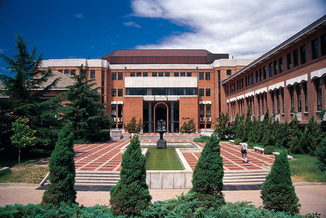 清华大学图书馆正门 清华大学图书馆正门