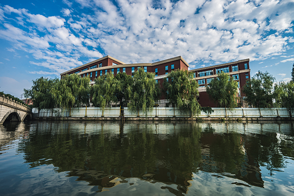 浙江工业大学之江学院图书馆 浙江工业大学之江学院图书馆