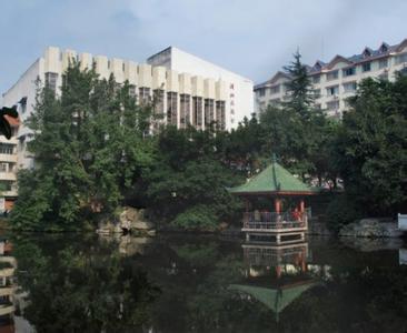 渝北区图书馆 渝北区图书馆