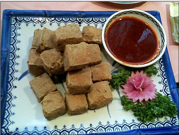 油炸臭豆腐 油炸臭豆腐