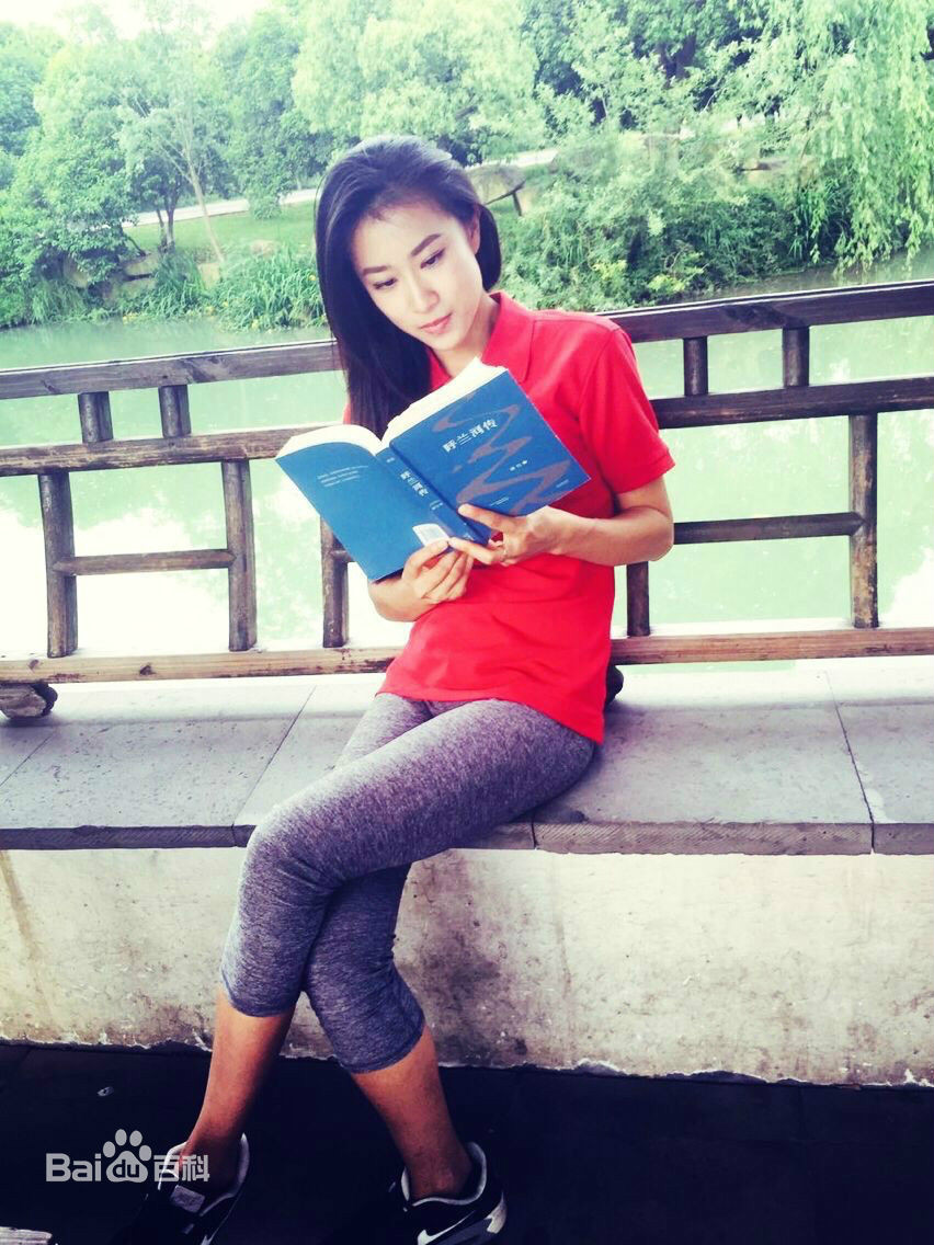 灯下尘 灯下尘