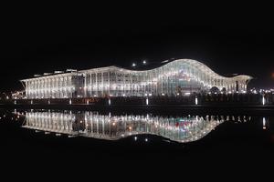 烟台国际博览中心夜景 烟台国际博览中心夜景