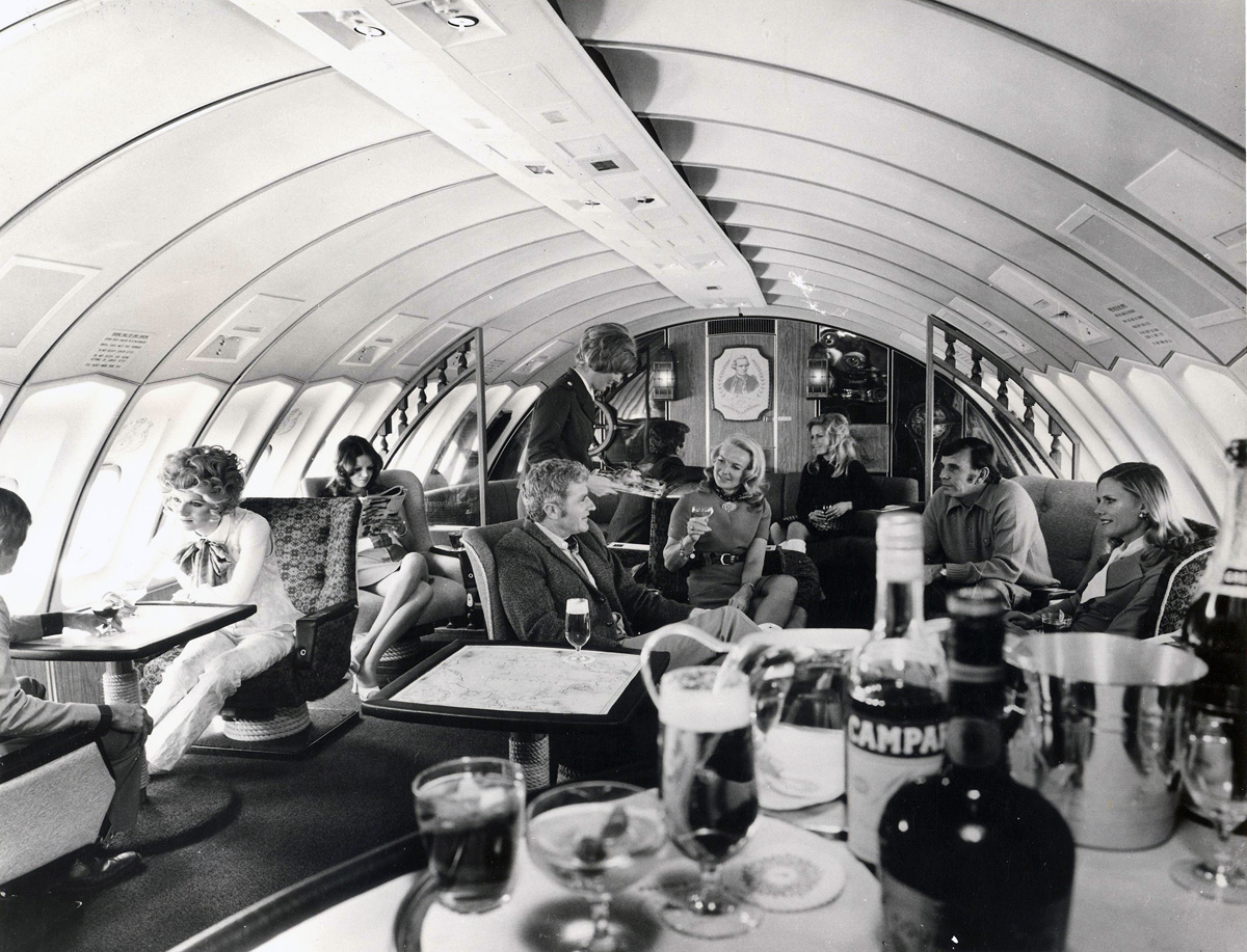 1971年波音747上层夹板的头等舱 1971年波音747上层夹板的头等舱