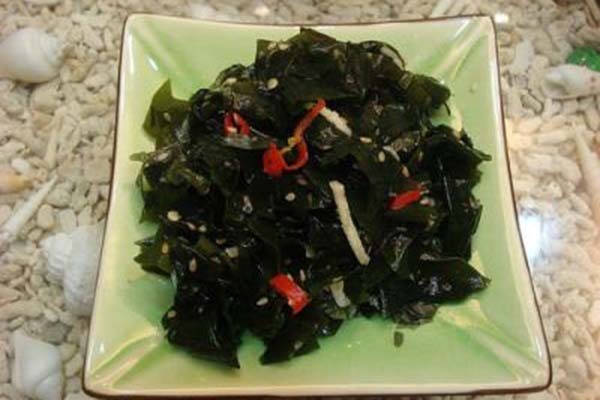 凉拌海带芽 凉拌海带芽