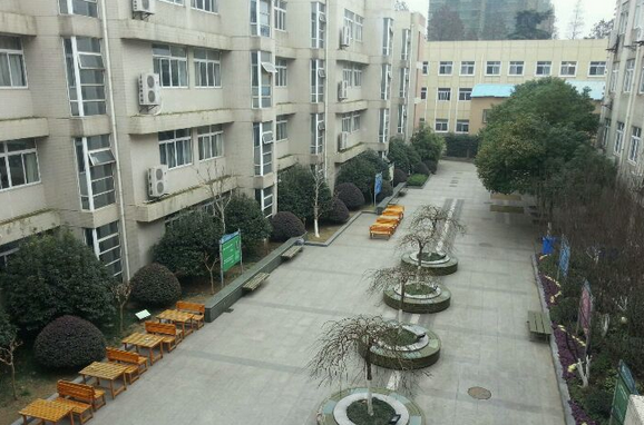 南京外国语学校 南京外国语学校
