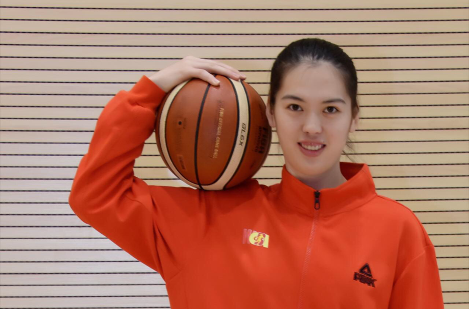 田颖(中国女子篮球运动员) 田颖(中国女子篮球运动员)