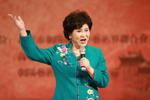 刘兰芳(着名评书表演艺术家) 刘兰芳(着名评书表演艺术家)