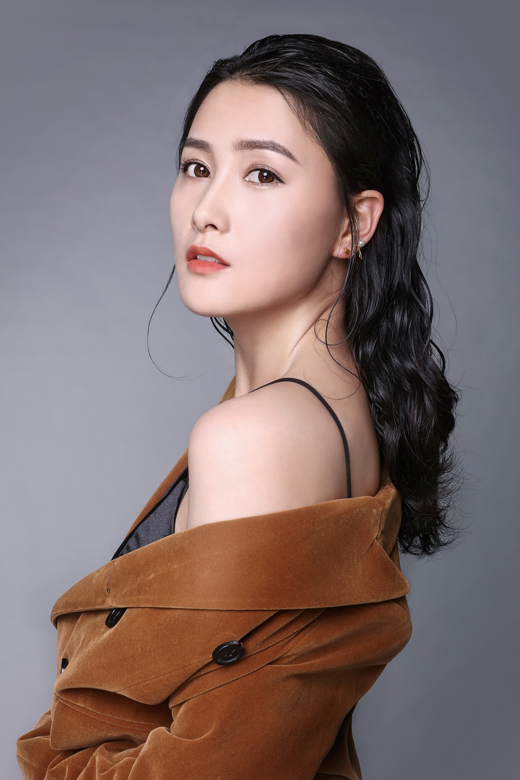 许诺(中国内地女演员) 许诺(中国内地女演员)