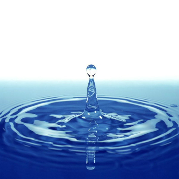 水 水