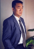 爱比恨多一点