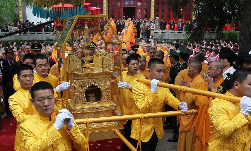 南京大报恩寺佛顶骨舍利赴香港供奉 南京大报恩寺佛顶骨舍利赴香港供奉