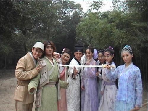 小鹿乱撞(电视剧《绝世双骄》片尾曲) 小鹿乱撞(电视剧《绝世双骄》片尾曲)