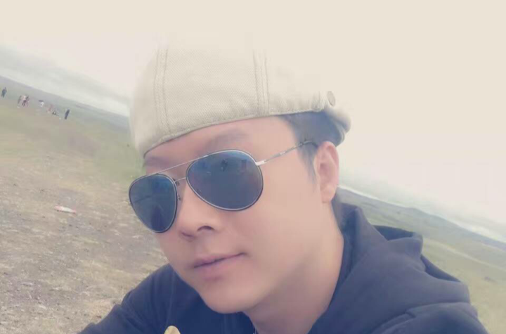 杨硕(主持人) 杨硕(主持人)