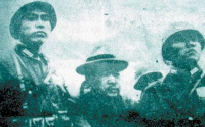 谷寿夫(中),中国宪兵张涛(左) 谷寿夫(中),中国宪兵张涛(左)