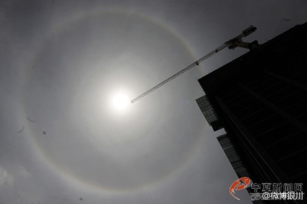 2014年6月5日宁夏银川市区出现日晕 2014年6月5日宁夏银川市区出现日晕