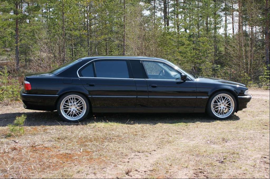 黑色版本BMW L7 黑色版本BMW L7