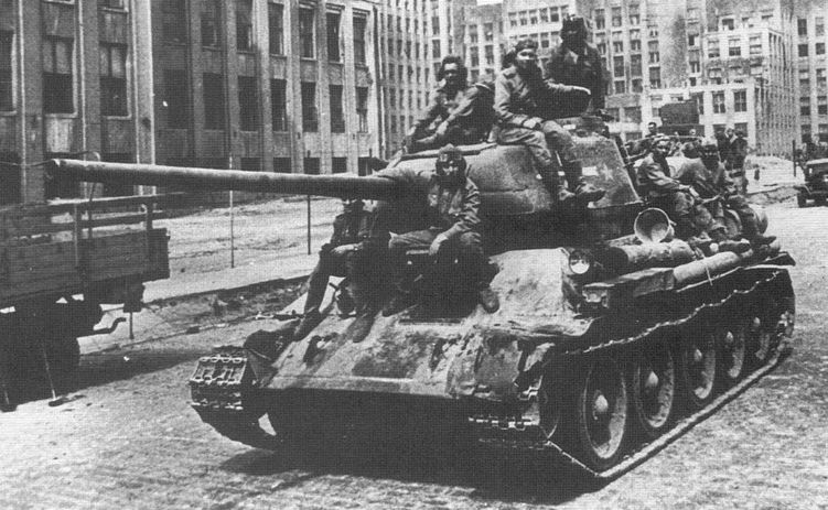 T-34坦克(第二次世界大战中苏联着名坦克) T-34坦克(第二次世界大战中苏联着名坦克)