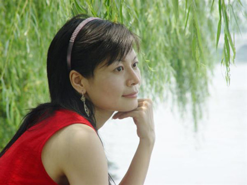 曾丽清 曾丽清