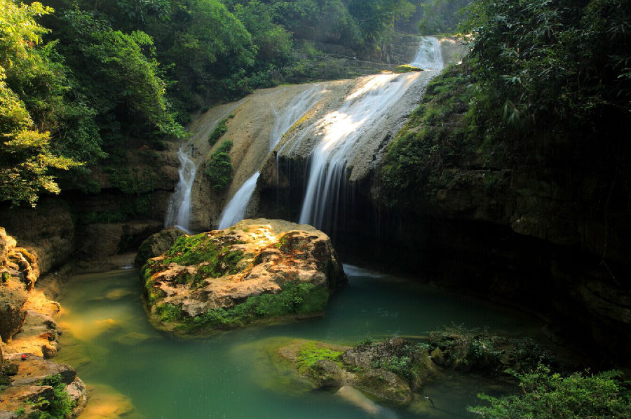 环江牛角寨瀑布群景区 环江牛角寨瀑布群景区