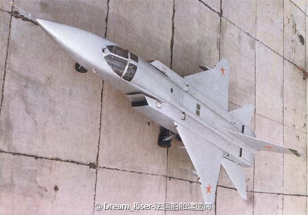 T-6-1原型机 T-6-1原型机