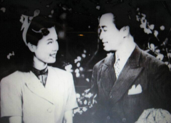 蔷薇处处开(1952年杨工良执导电影) 蔷薇处处开(1952年杨工良执导电影)