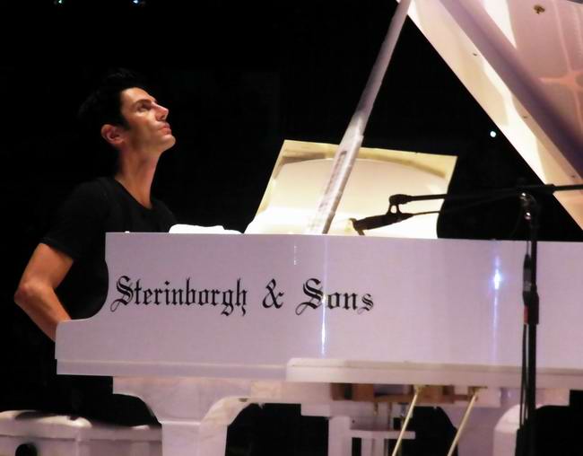 马克西姆2012钢琴音乐会中国巡演 马克西姆2012钢琴音乐会中国巡演