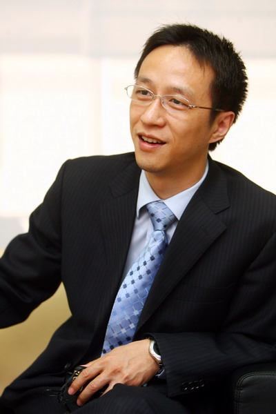 游闽键 游闽键
