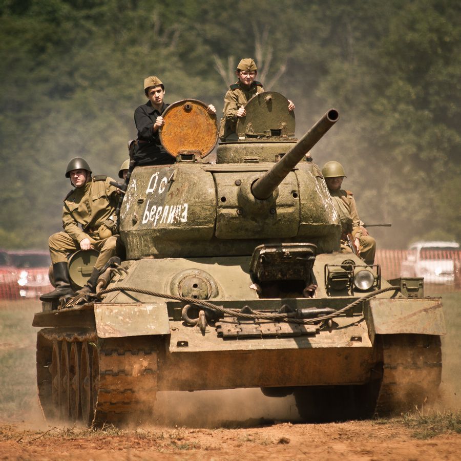 T-34坦克(第二次世界大战中苏联着名坦克) T-34坦克(第二次世界大战中苏联着名坦克)