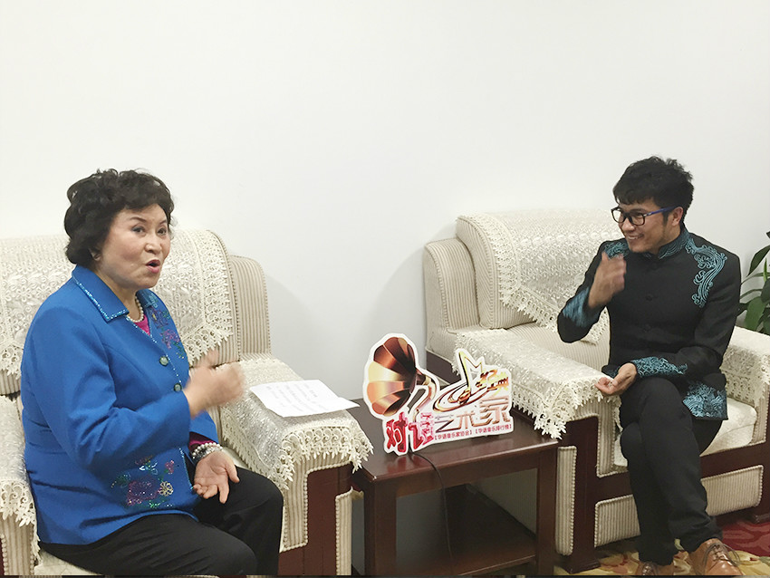 评书大师刘兰芳与合力先生 评书大师刘兰芳与合力先生