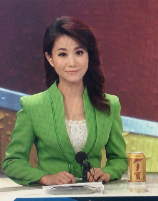 陈滢(中央电视台体育频道主持人、评论员) 陈滢(中央电视台体育频道主持人、评论员)