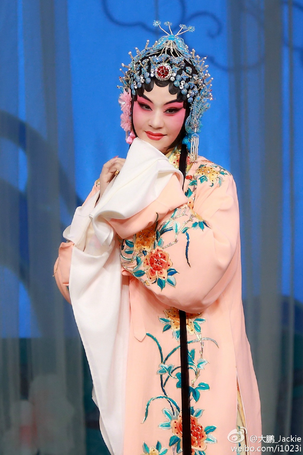 程砚秋再传弟子迟小秋饰演薛湘灵 程砚秋再传弟子迟小秋饰演薛湘灵