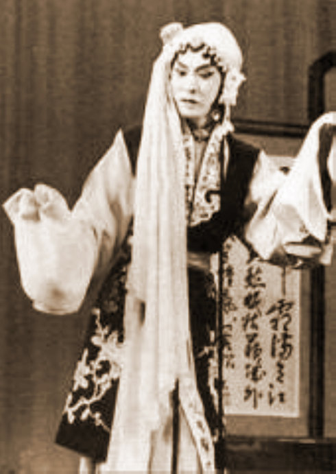 程砚秋嫡传弟子王吟秋饰演薛湘灵 程砚秋嫡传弟子王吟秋饰演薛湘灵