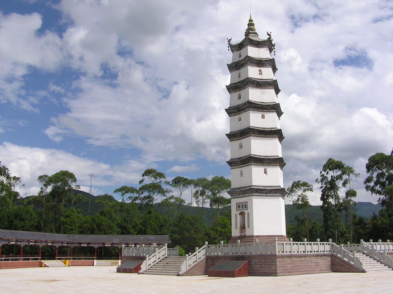 凌云塔 凌云塔