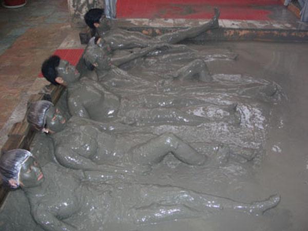 泥浆浴 泥浆浴