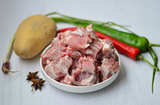 土豆烧排骨 土豆烧排骨