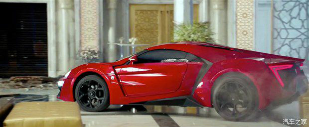 《速度与激情7》中的Lykan Hypersport 造型
