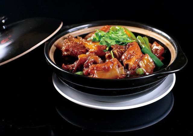 砂锅排骨 砂锅排骨