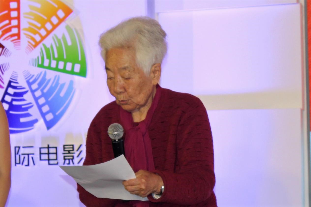老艺术家于蓝现场照 老艺术家于蓝现场照