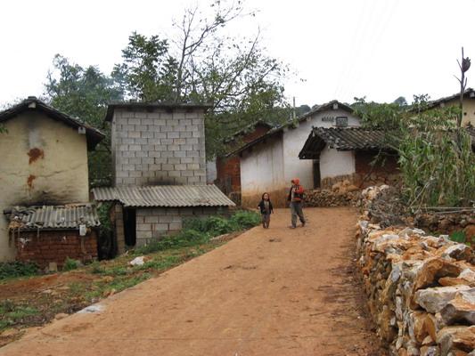 黑路丫二村 黑路丫二村