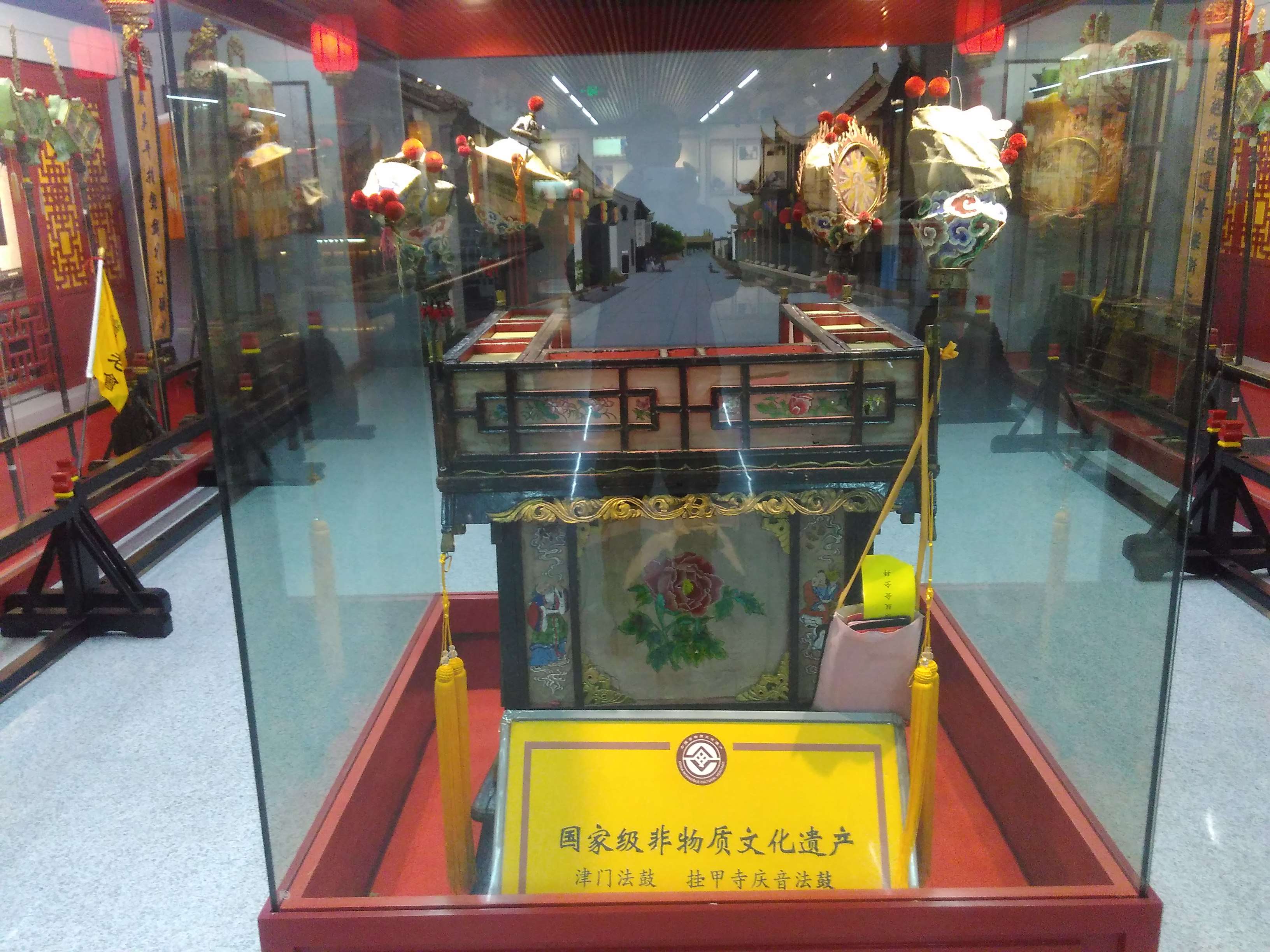“半副銮驾”法鼓会 “半副銮驾”法鼓会