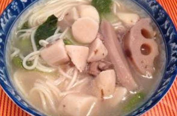 莲藕煮麵