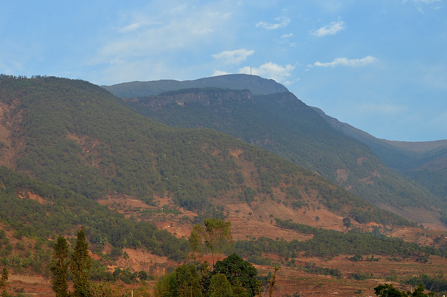 龙肘山(玉墟山) 龙肘山(玉墟山)