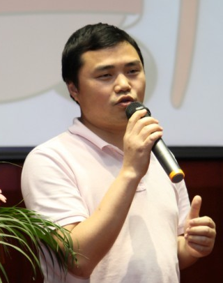 李谭伟 李谭伟