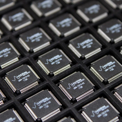 图1.专用积体电路(ASIC) 图1.专用积体电路(ASIC)