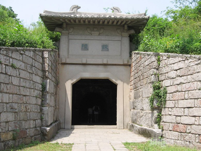 陵墓入口 陵墓入口