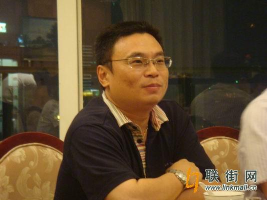 黄文杰 黄文杰