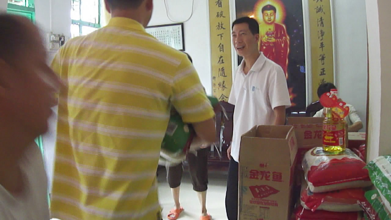 西新佛堂送温暖活动 西新佛堂送温暖活动
