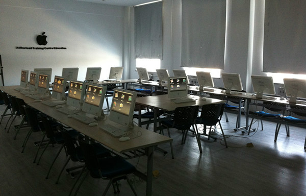 哈尔滨信息工程学院软体工程系 哈尔滨信息工程学院软体工程系